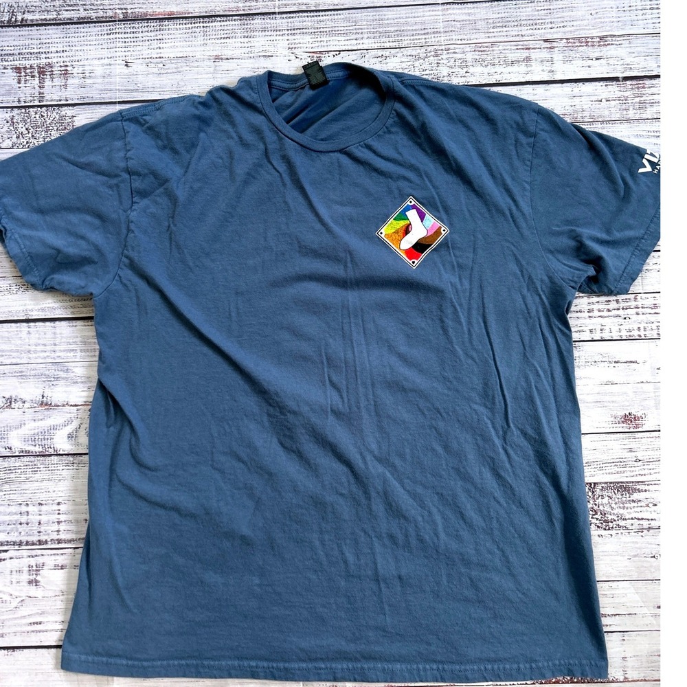 Gildan Chicago White Sox T-Shirt Women Blue Pride‎ Rainbow Graphic XL